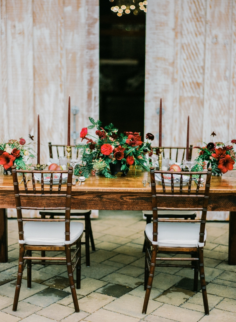 Romantic Red and Green Wedding Inspiration via TheELD.com