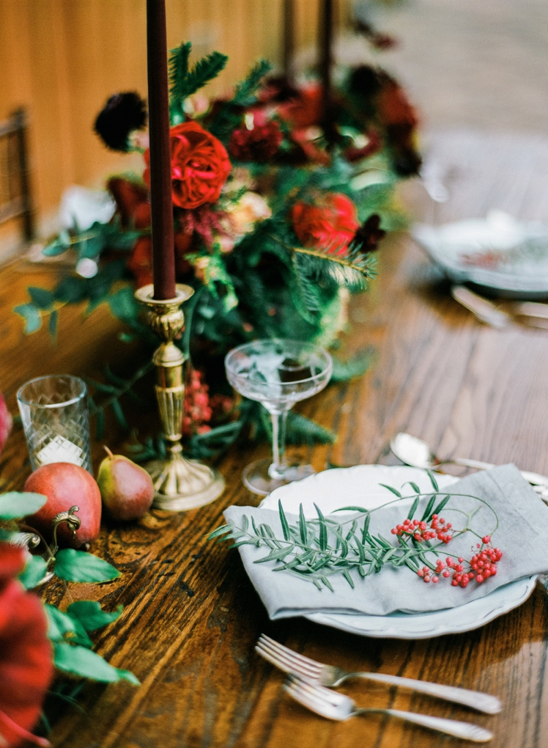 Romantic Red and Green Wedding Inspiration via TheELD.com