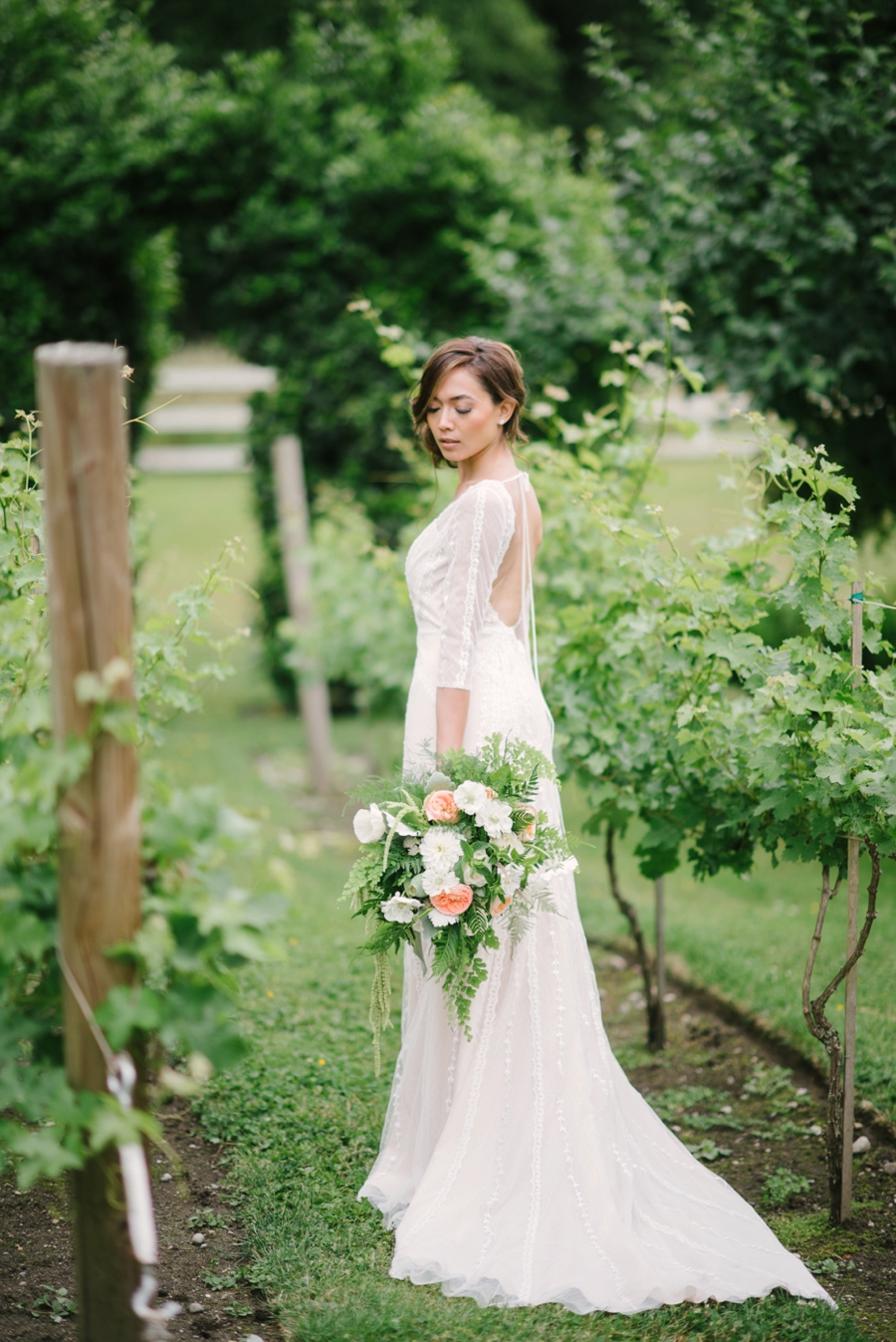 Modern Organic Wedding Inspiration via TheELD.com