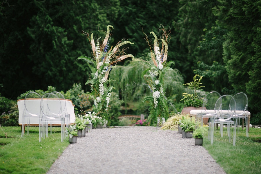 Modern Organic Wedding Inspiration via TheELD.com