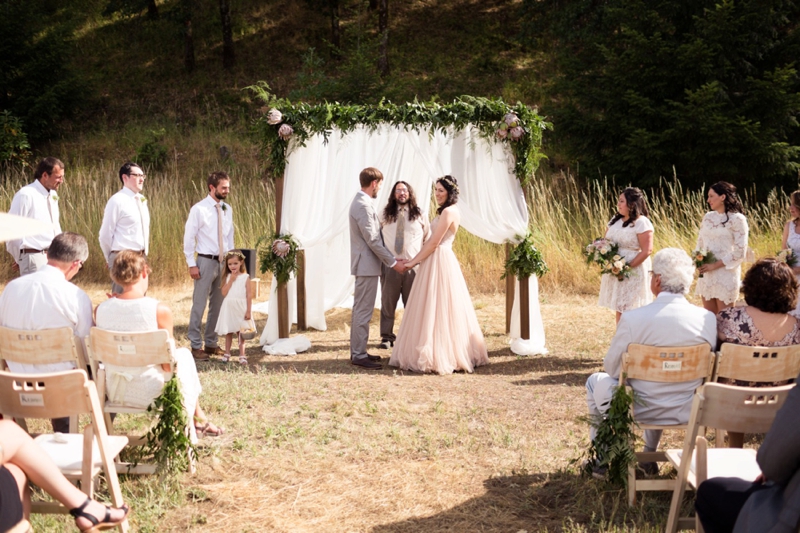 Organic & Romantic Backyard Wedding via TheELD.com