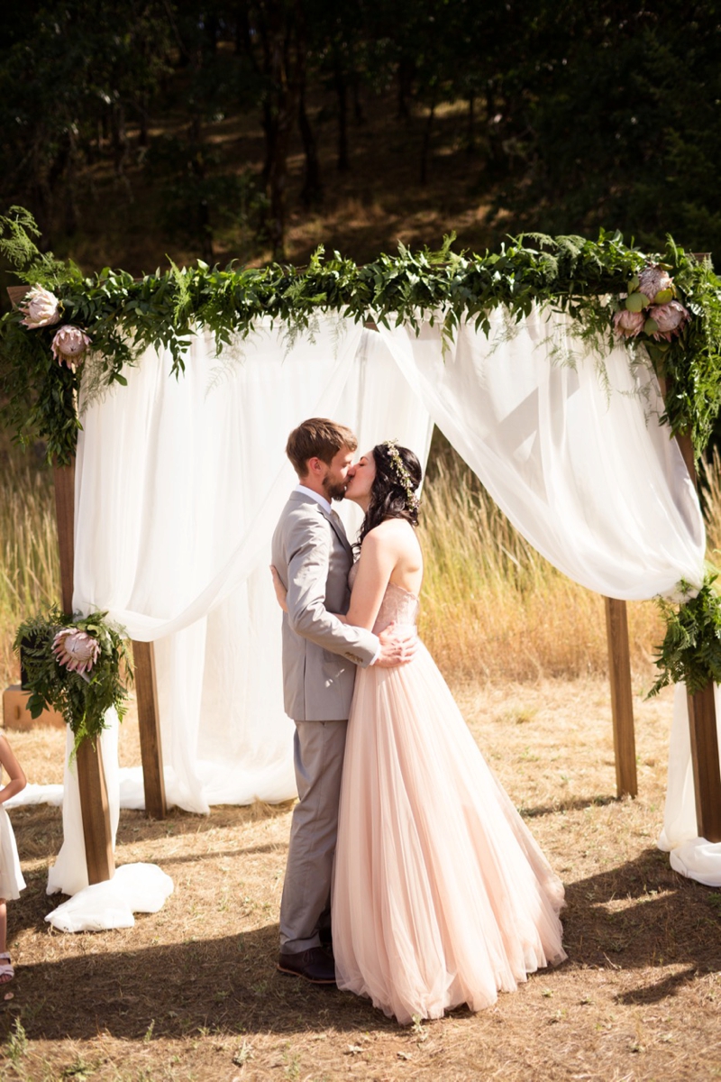Organic & Romantic Backyard Wedding via TheELD.com