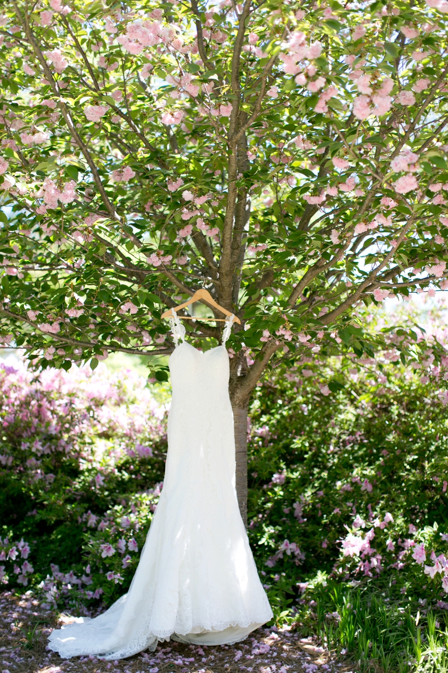 Pink, Blue & Gold South Carolina Wedding via TheELD.com