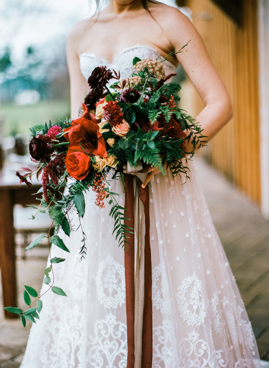 Romantic Red and Green Wedding Inspiration via TheELD.com