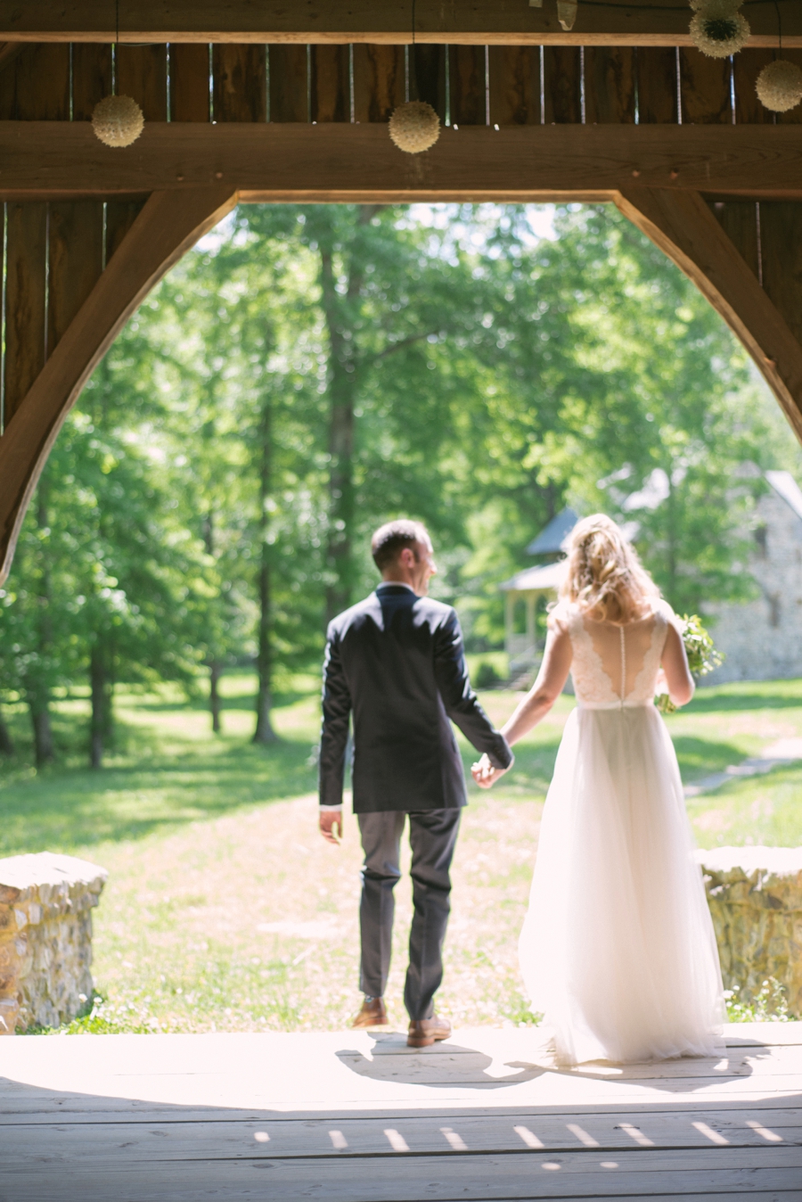 Rustic Elegant Georgia Mountain Wedding via TheELD.com