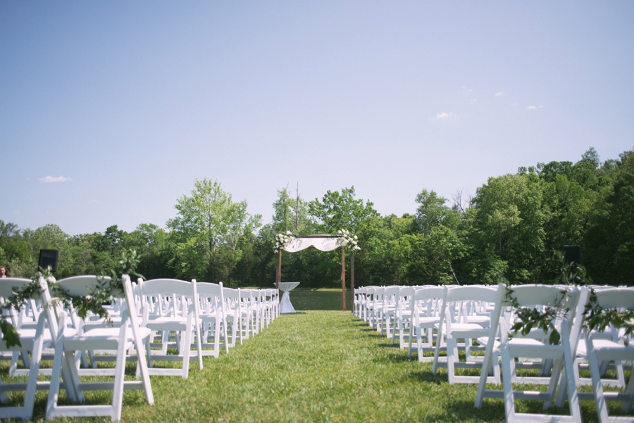 Rustic Elegant Georgia Mountain Wedding via TheELD.com