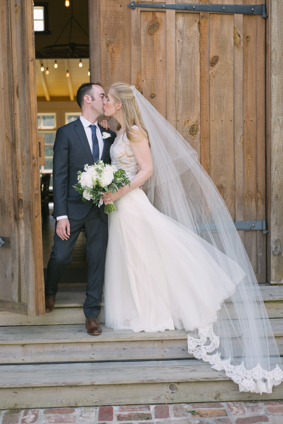 Rustic Elegant Georgia Mountain Wedding via TheELD.com