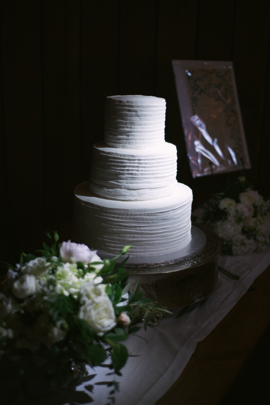 Rustic Elegant Georgia Mountain Wedding via TheELD.com