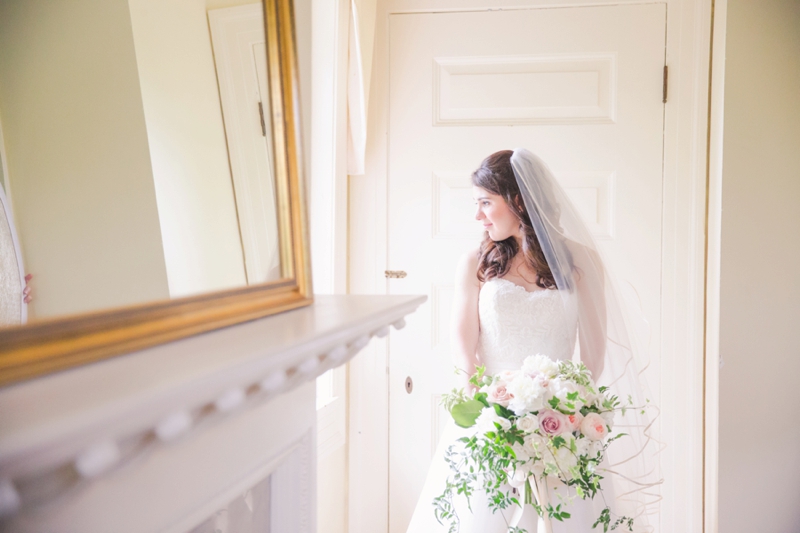 Elegant Blush & White Baltimore Wedding via TheELD.com