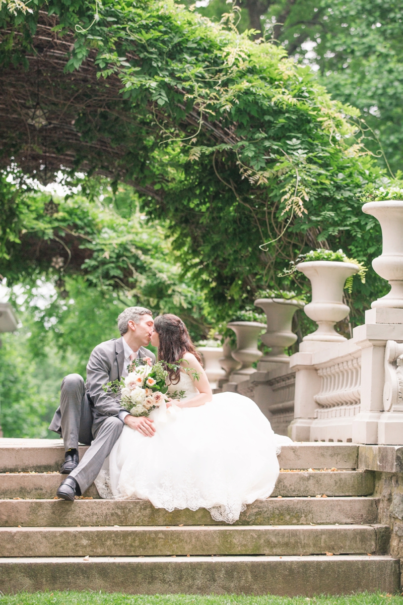 Elegant Blush & White Baltimore Wedding via TheELD.com