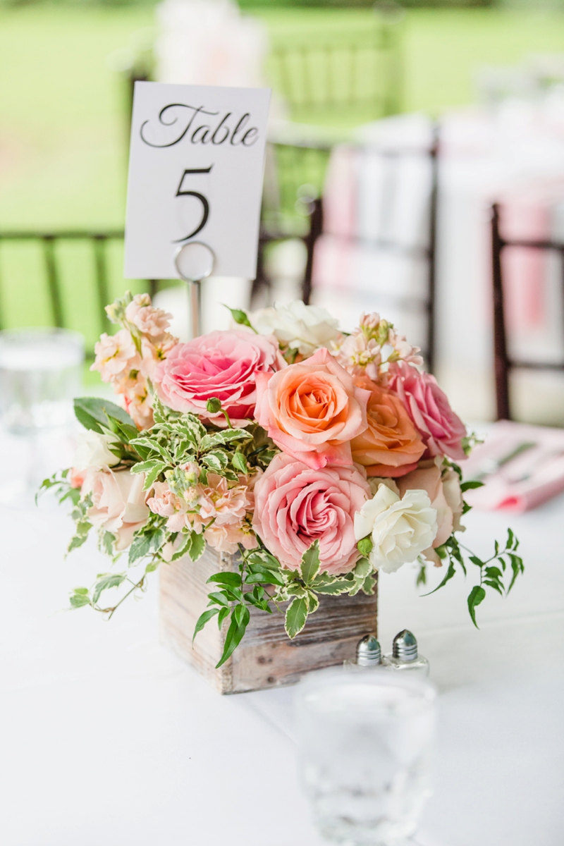 Elegant Blush & White Baltimore Wedding via TheELD.com