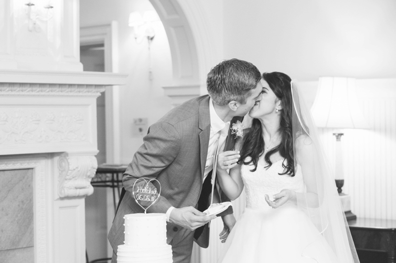 Elegant Blush & White Baltimore Wedding via TheELD.com