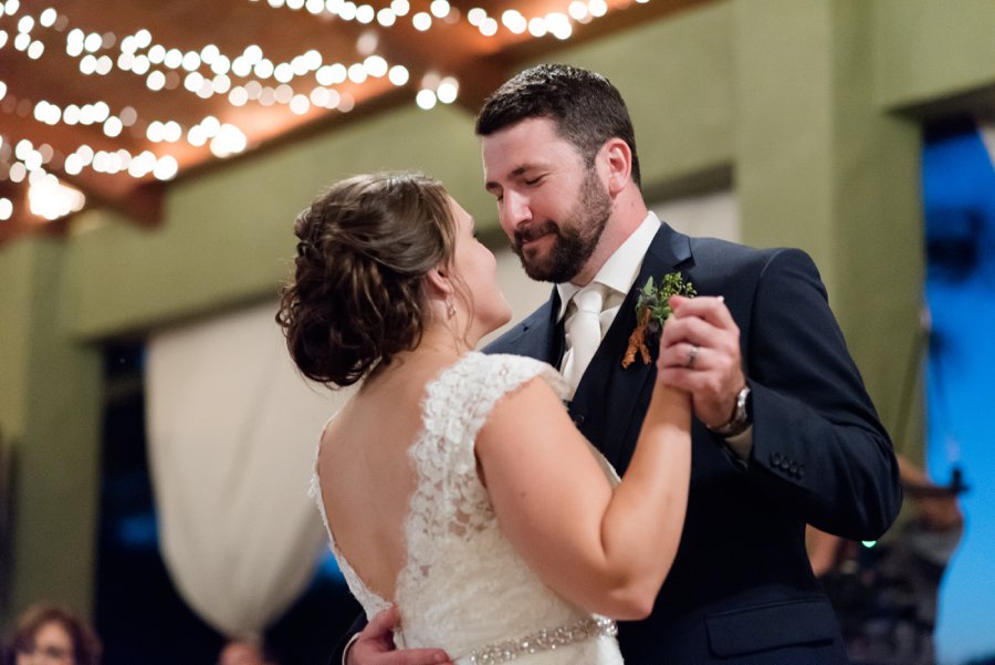 A Navy & Red Rustic Central Florida Wedding via TheELD.com