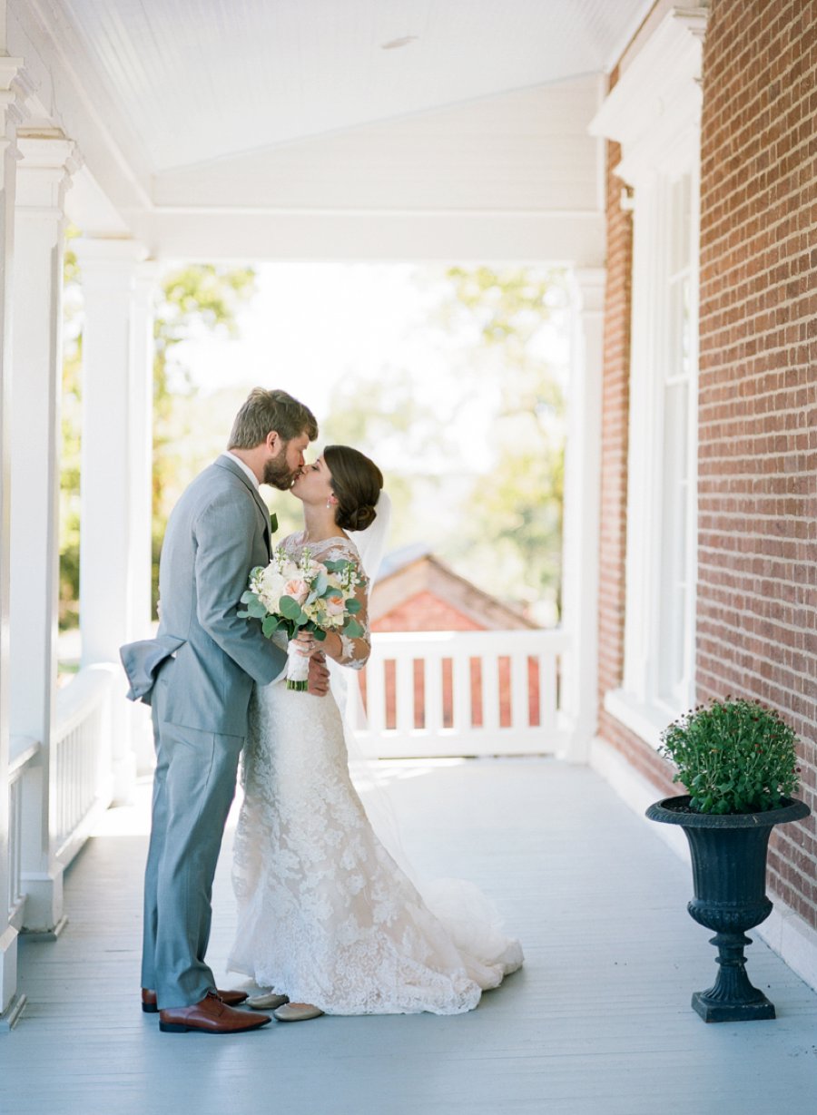 Classic Romantic Blush Nashville Wedding via TheELD.com