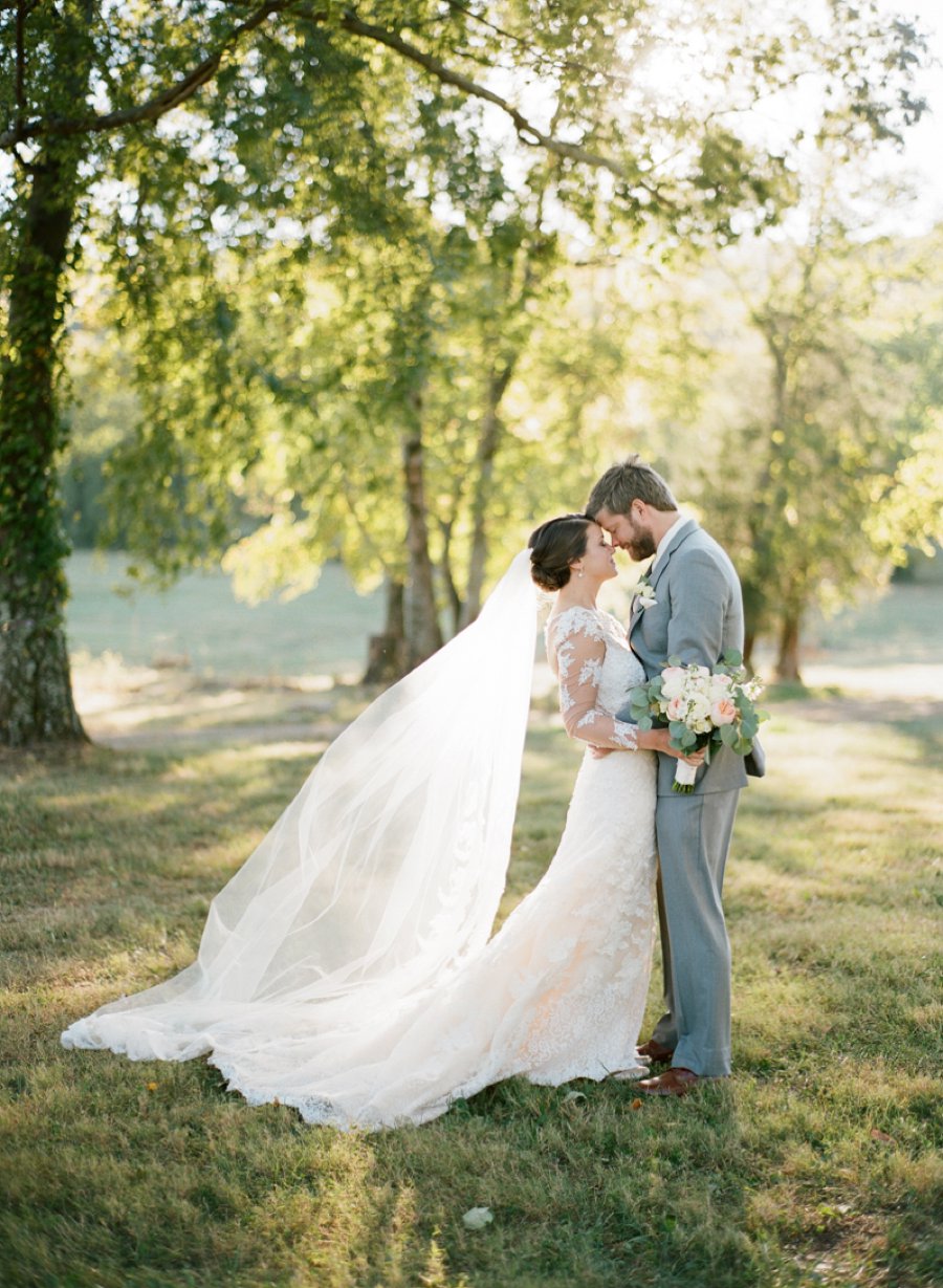 Classic Romantic Blush Nashville Wedding via TheELD.com