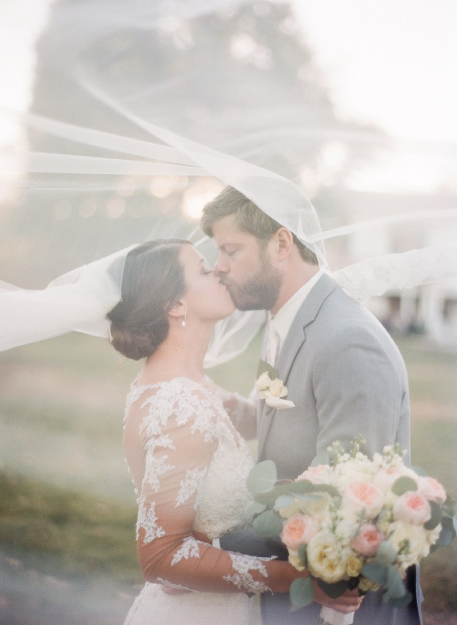 Classic Romantic Blush Nashville Wedding via TheELD.com