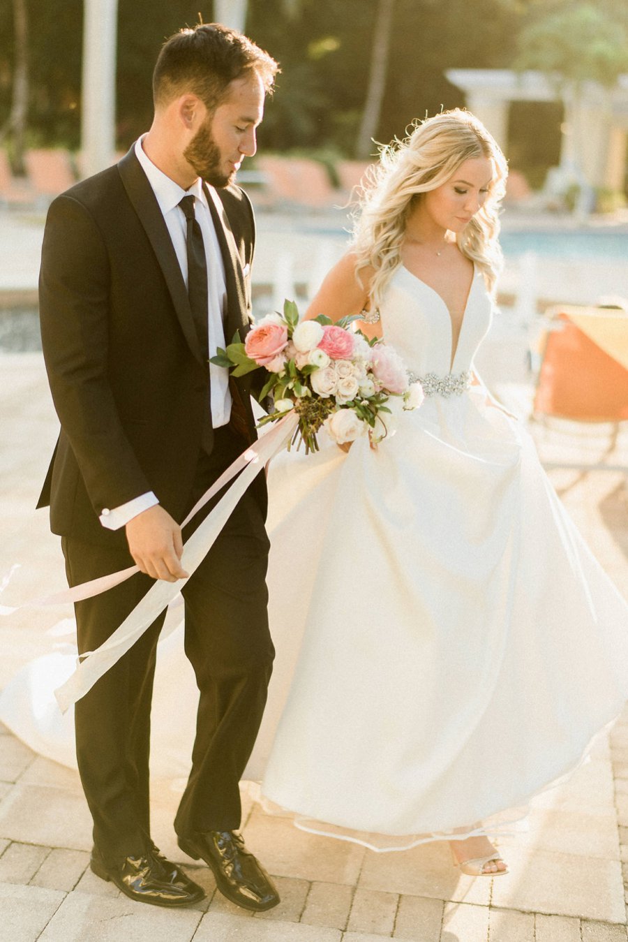 Modern Elegant Blush & Gold Florida Wedding via TheELD.com