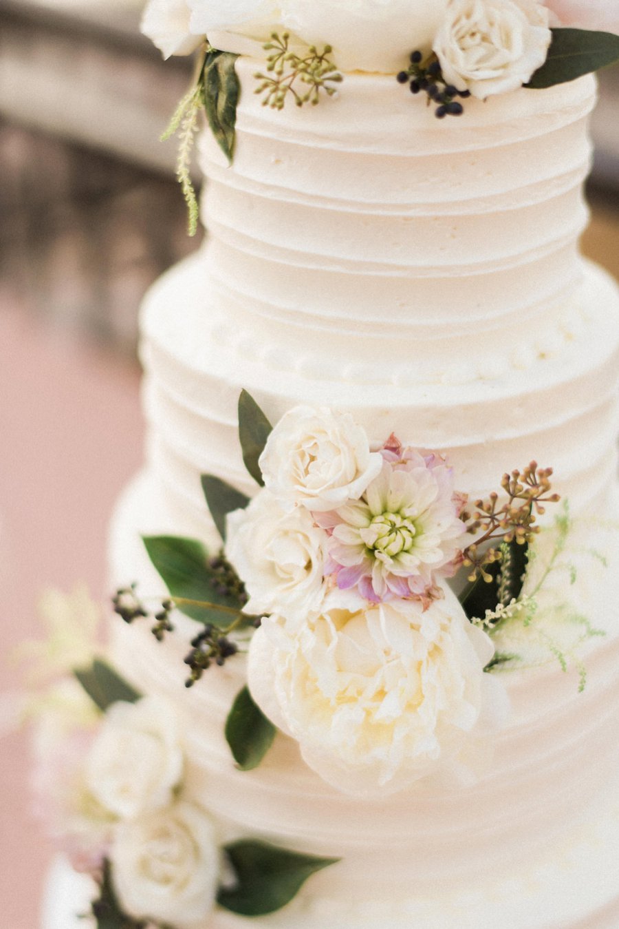 Modern Elegant Blush & Gold Florida Wedding via TheELD.com