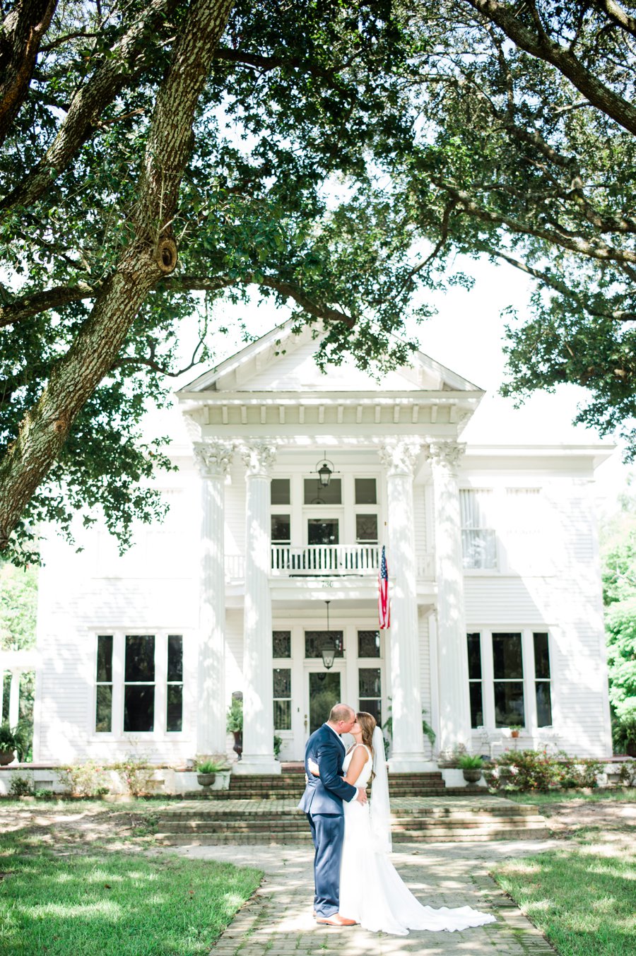 Romantic Red, Pink, and Lavender Mississippi Wedding via TheELD.com