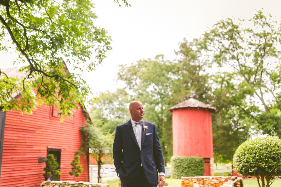 Romantic Pink & White Southern Wedding via TheELD.com