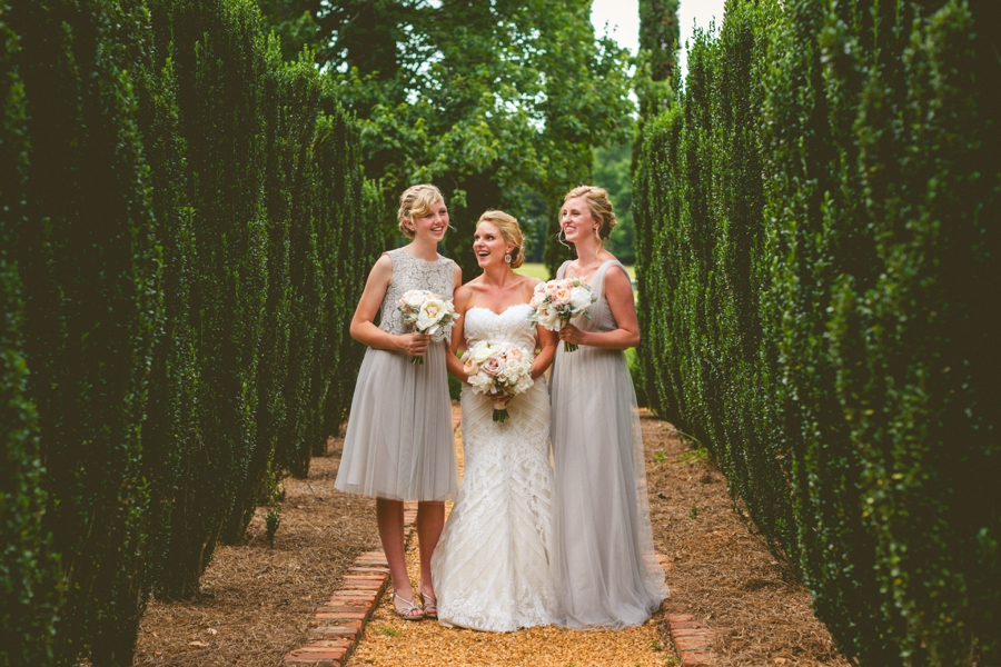 Romantic Pink & White Southern Wedding via TheELD.com