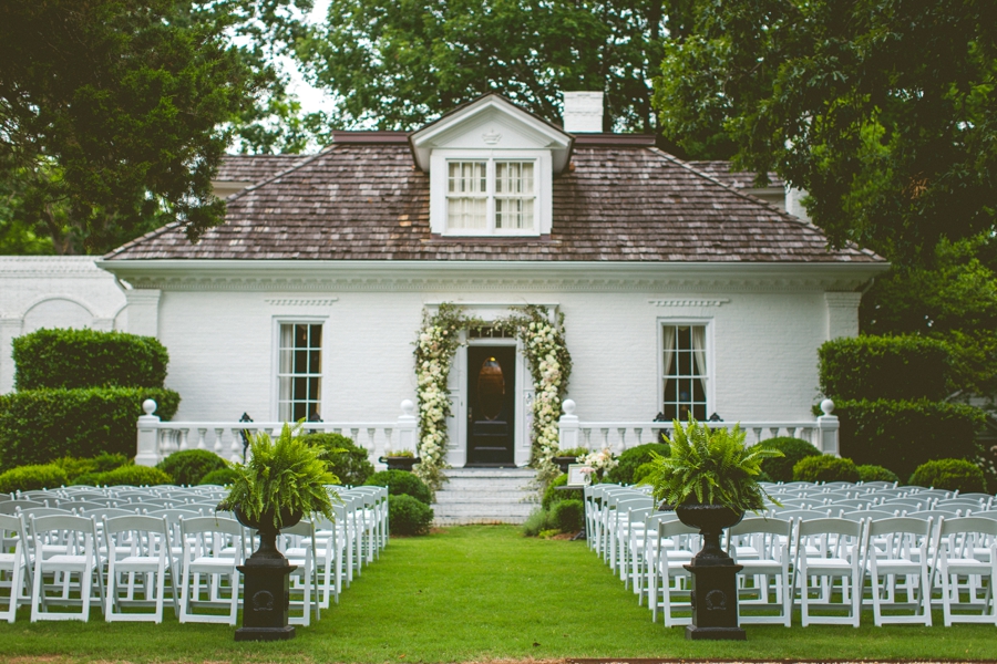 Romantic Pink & White Southern Wedding via TheELD.com