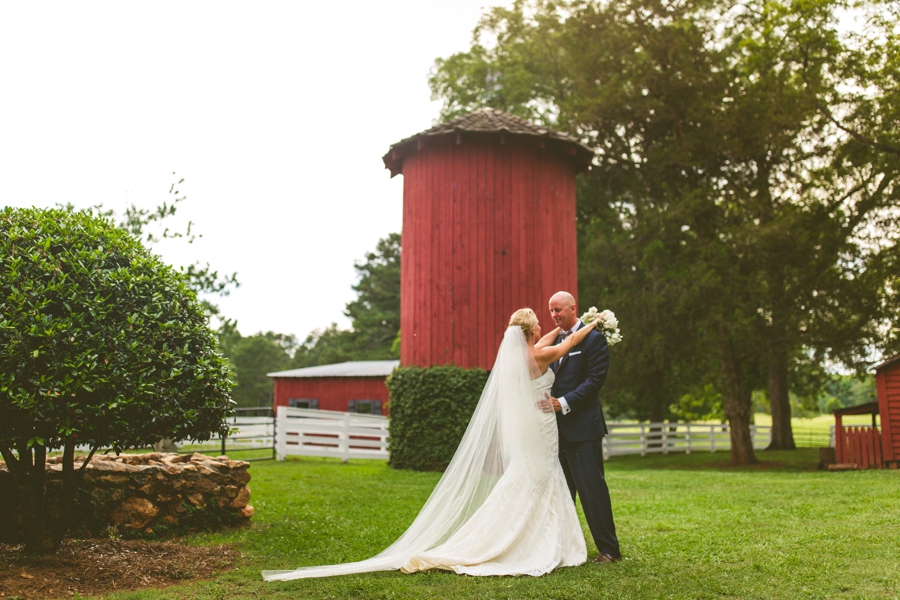 Romantic Pink & White Southern Wedding via TheELD.com