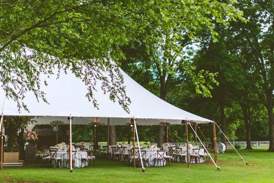 Romantic Pink & White Southern Wedding via TheELD.com