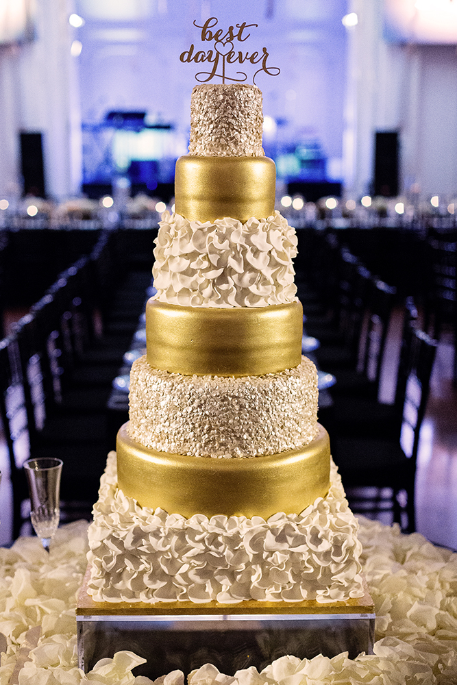 New Years Eve Black and Gold Wedding via TheELD.com