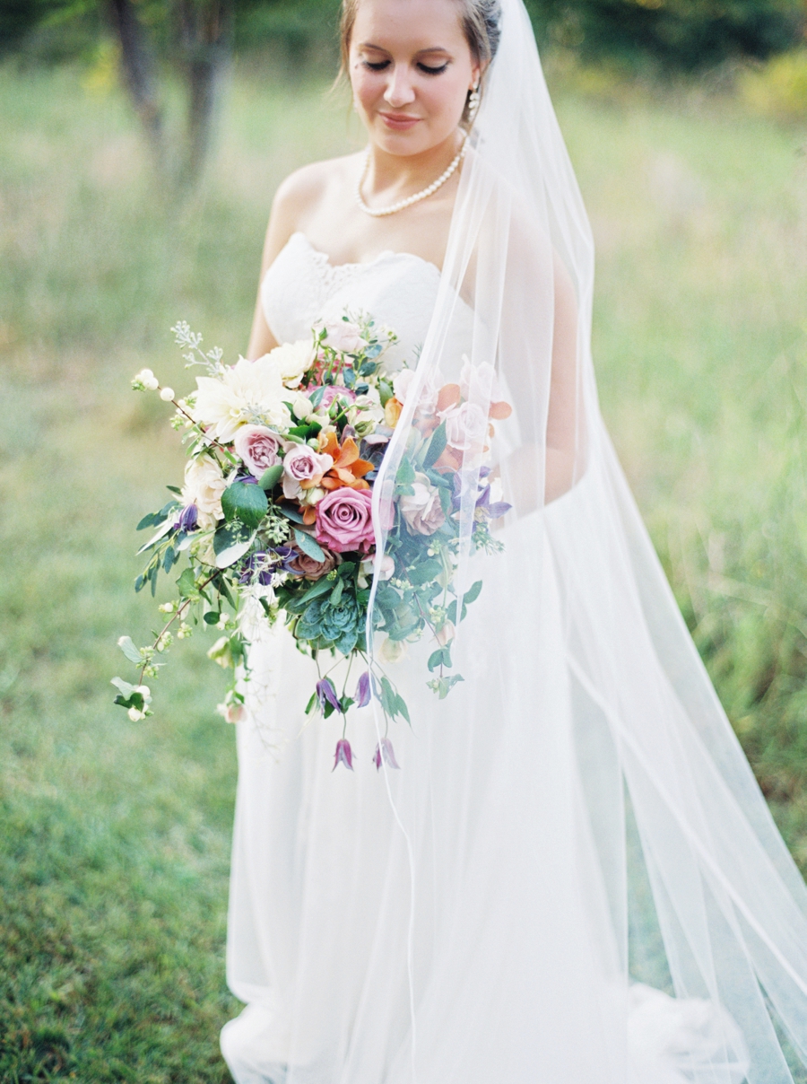 A Colorful Rustic Georgia Vineyard Wedding via TheELD.com