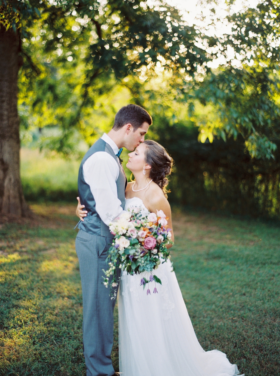 A Colorful Rustic Georgia Vineyard Wedding via TheELD.com