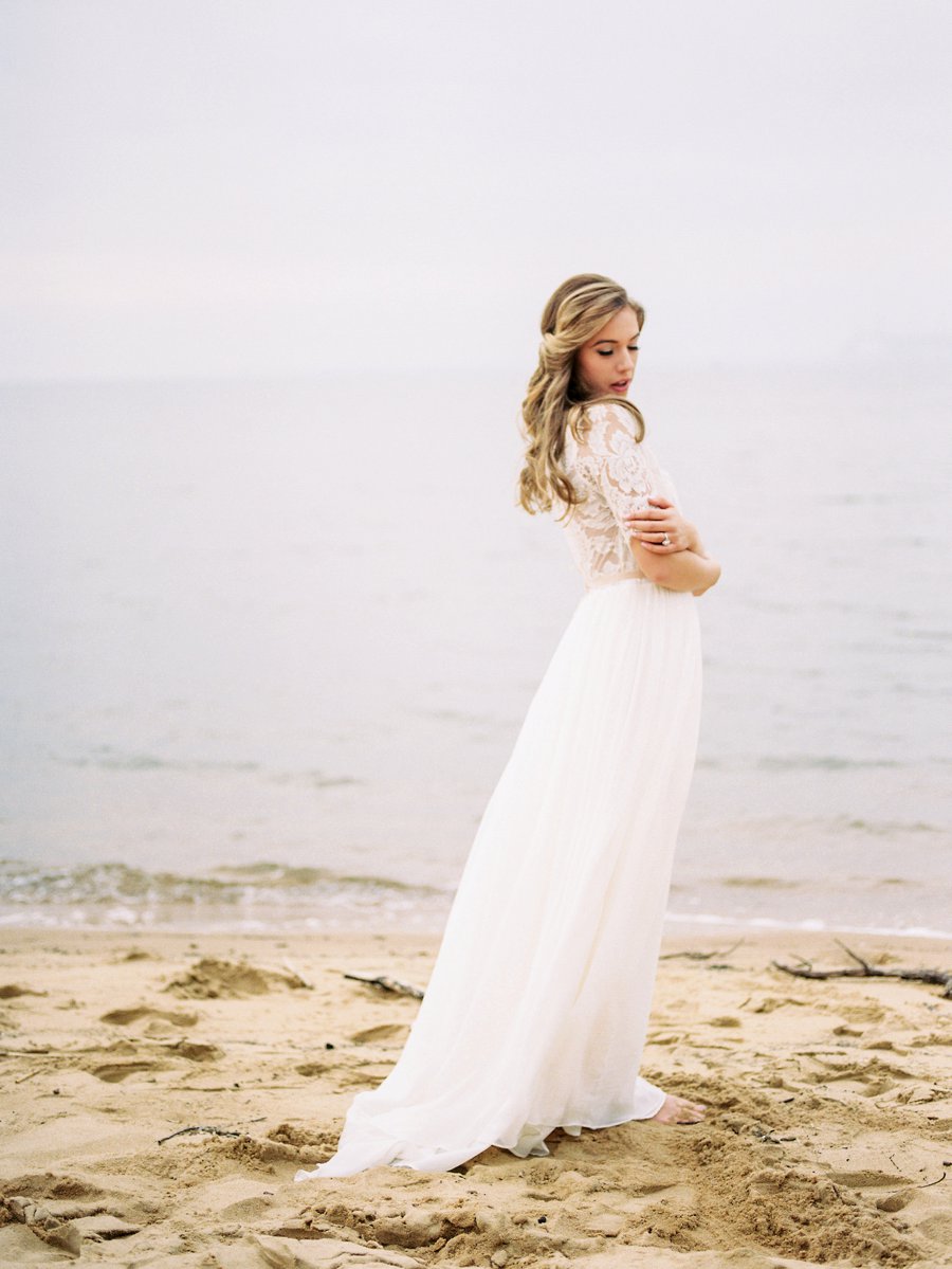 Elegant Lavender & Blue Coastal Wedding Inspiration via TheELD.com