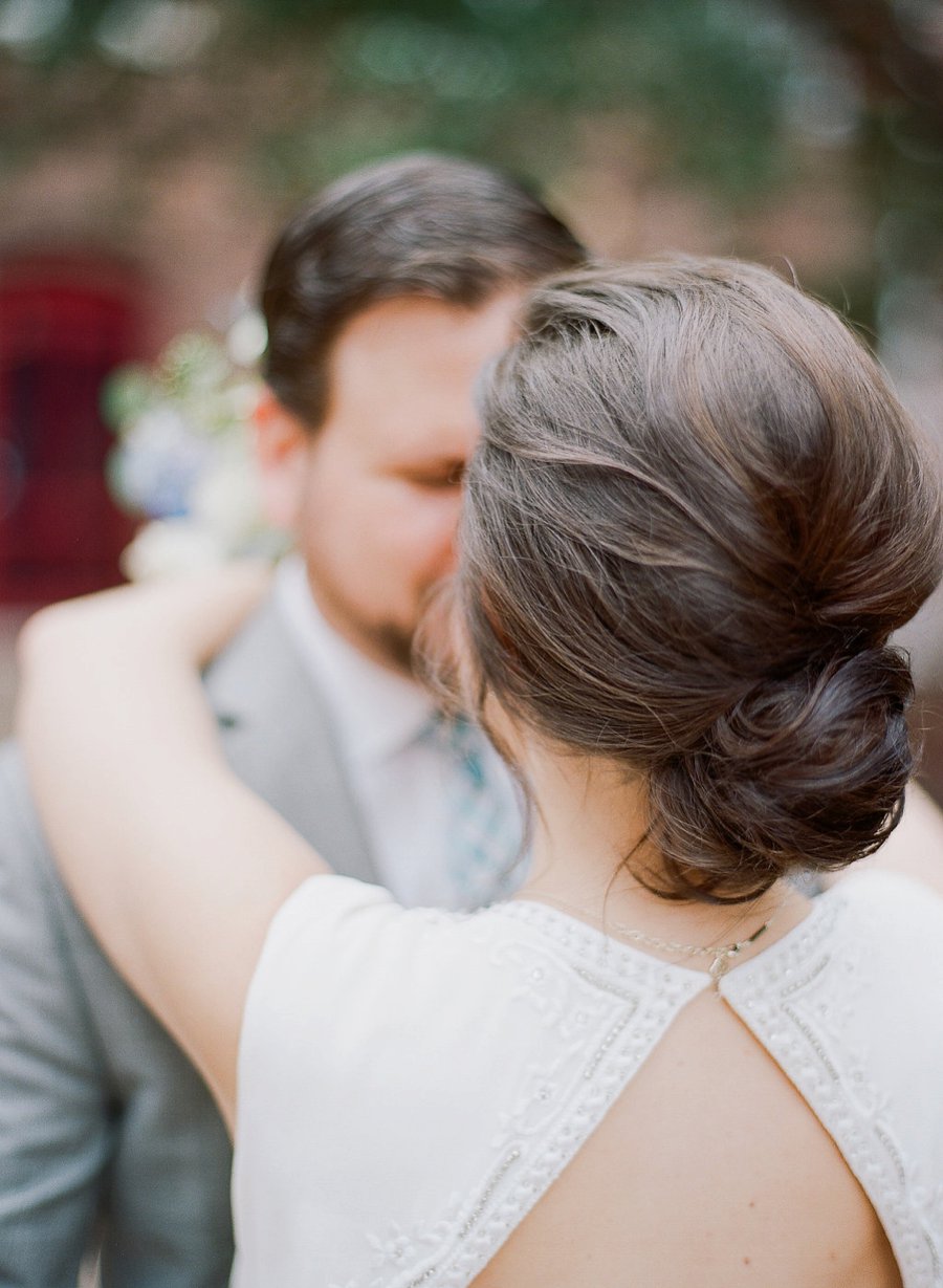 Navy & Teal Geode & Geometric Wedding Ideas via TheELD.com