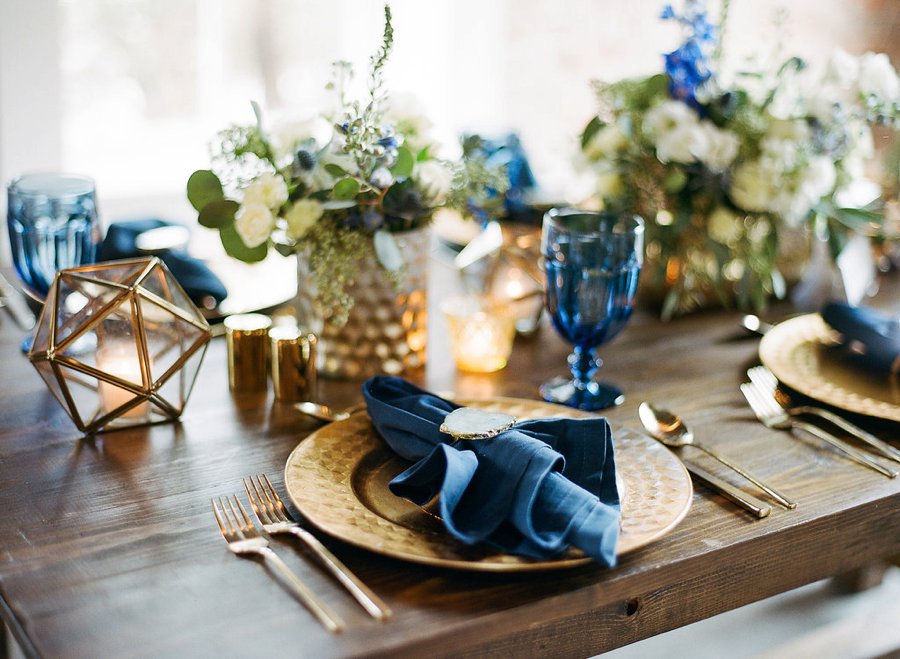 Navy & Teal Geode & Geometric Wedding Ideas via TheELD.com