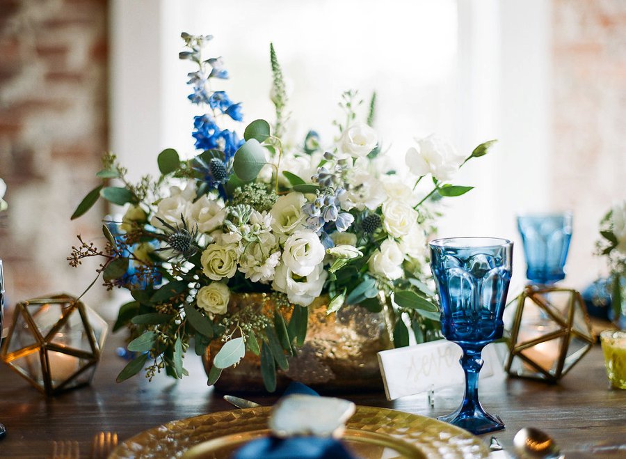 Navy & Teal Geode & Geometric Wedding Ideas via TheELD.com