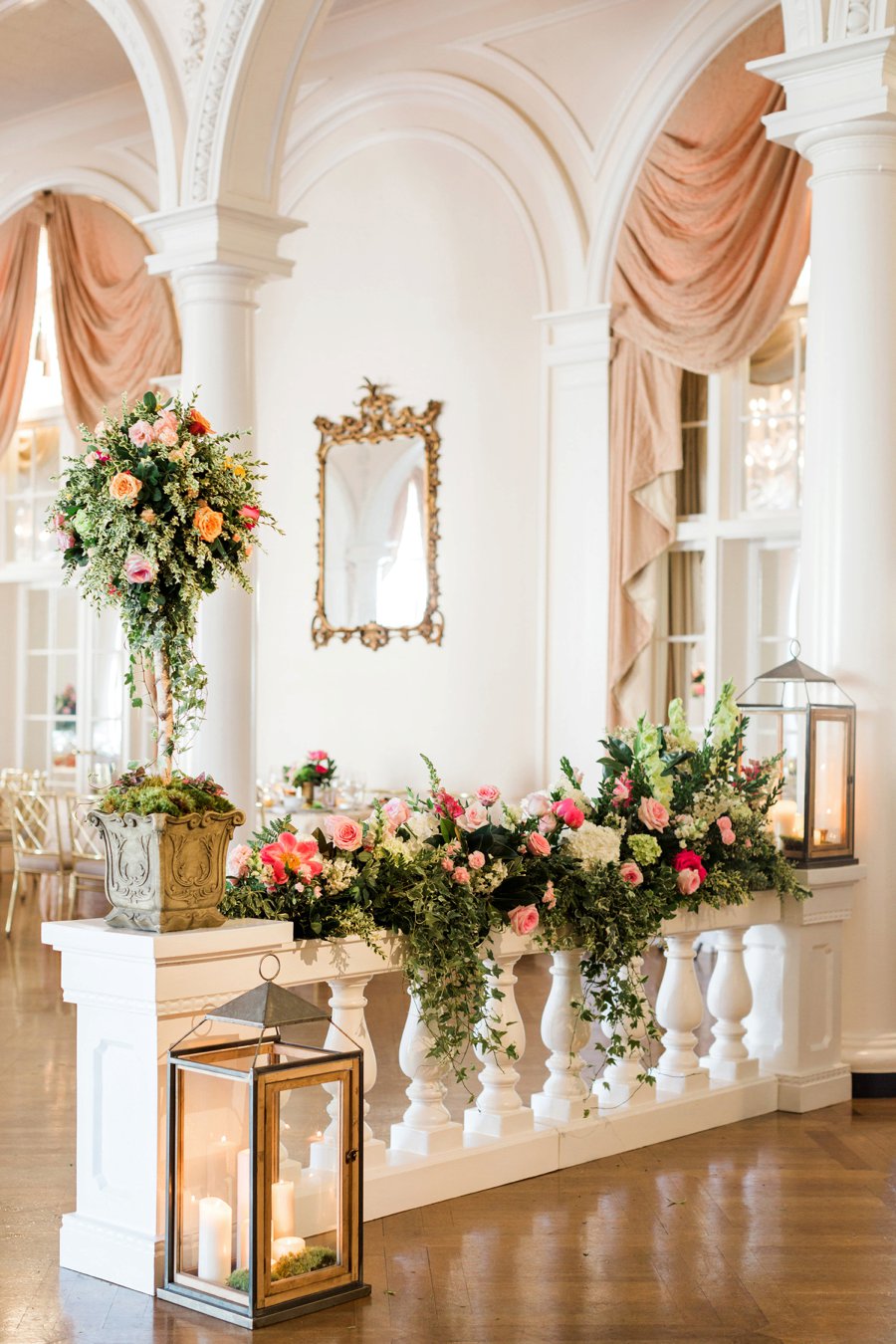 An Elegant Floral Inspired Southern Wedding via TheELD.com