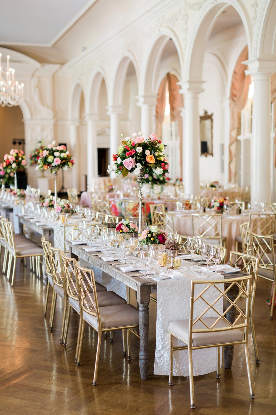 An Elegant Floral Inspired Southern Wedding via TheELD.com