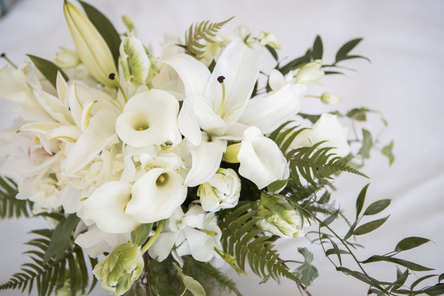 Green & White Elegant Pensacola Wedding via TheELD.com