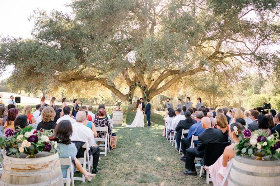 A Burgundy, Blush, & Navy California Vineyard Wedding via TheELD.com