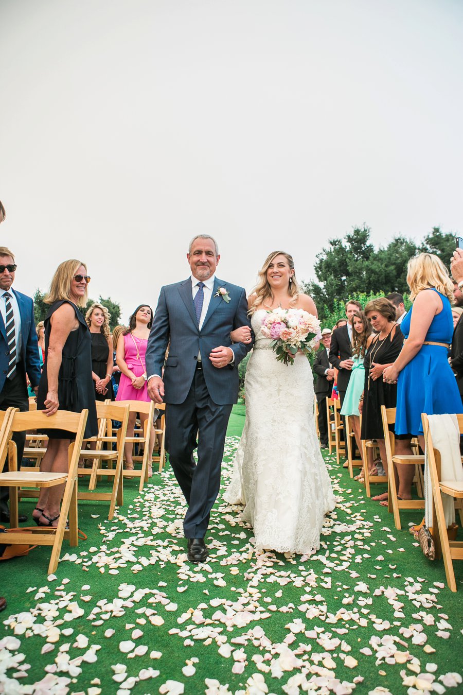 Romantic Blush & Green Big Sur Wedding via TheELD.com