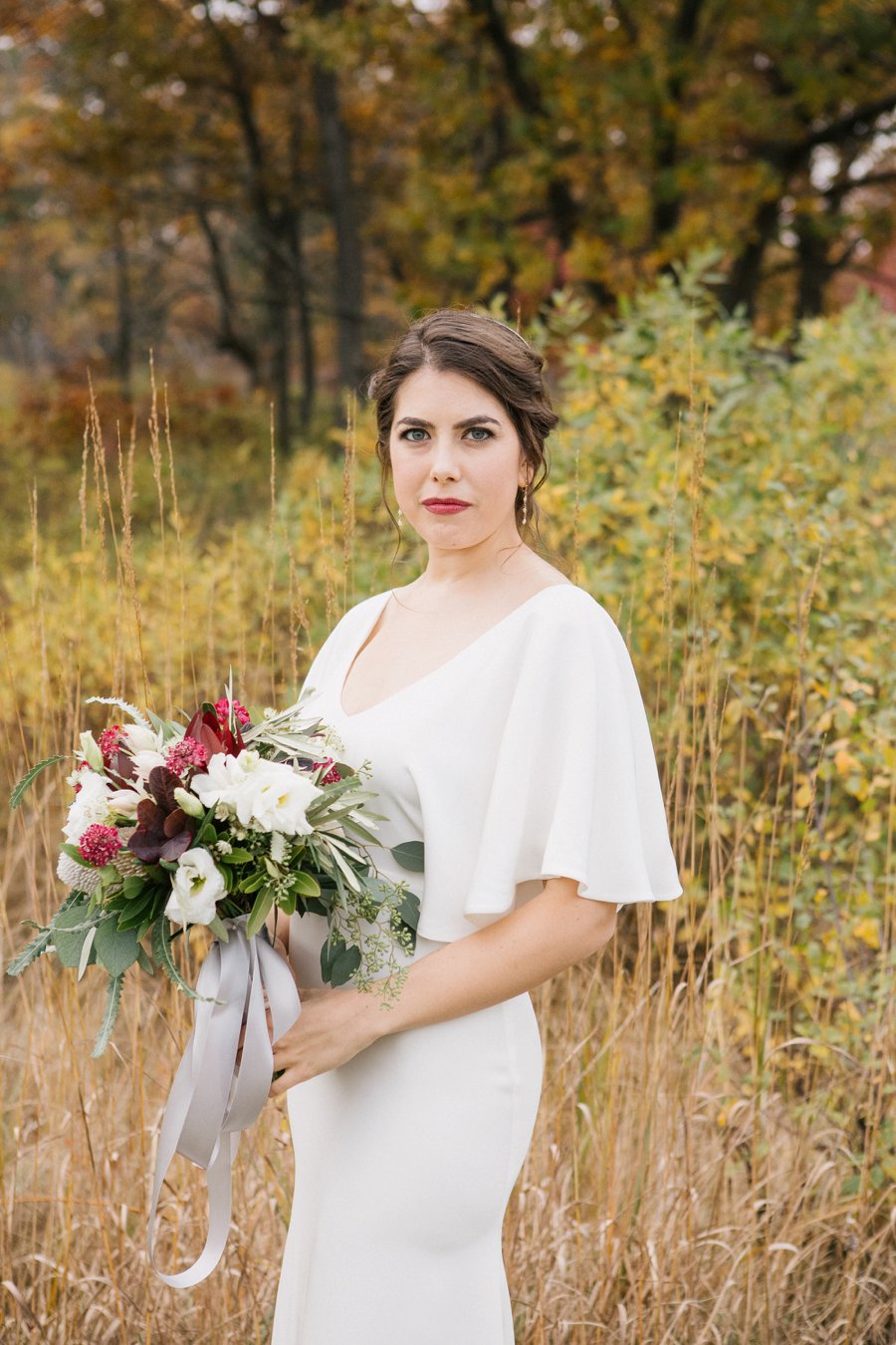 Boho Gray, Blue, & Red Illinois Wedding via TheELD.com