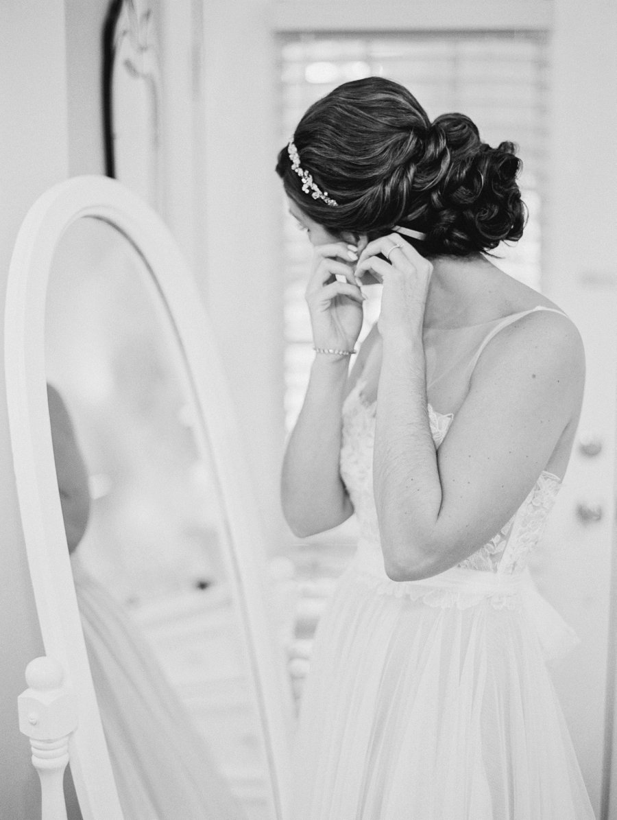 A Romantic Blush and White Rustic Florida Barn Wedding via TheELD.com