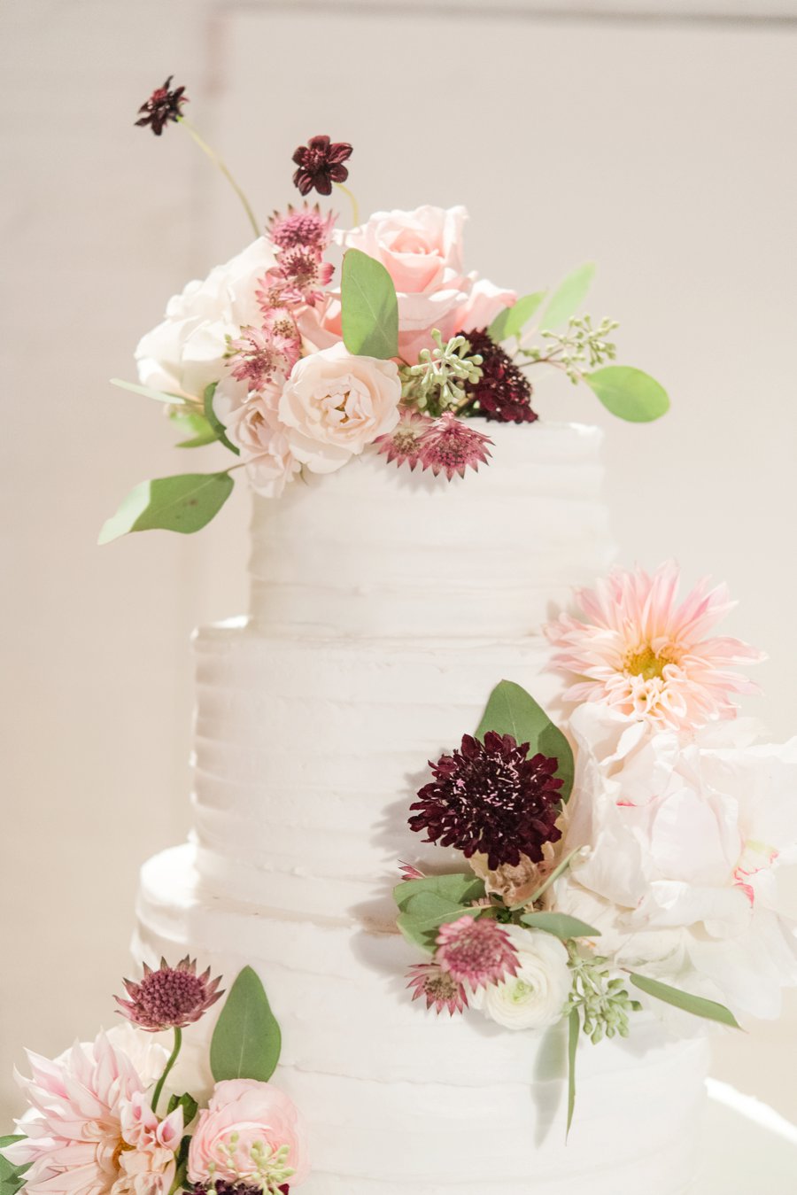 Blush & Grey Tennessee Wedding via TheELD.com