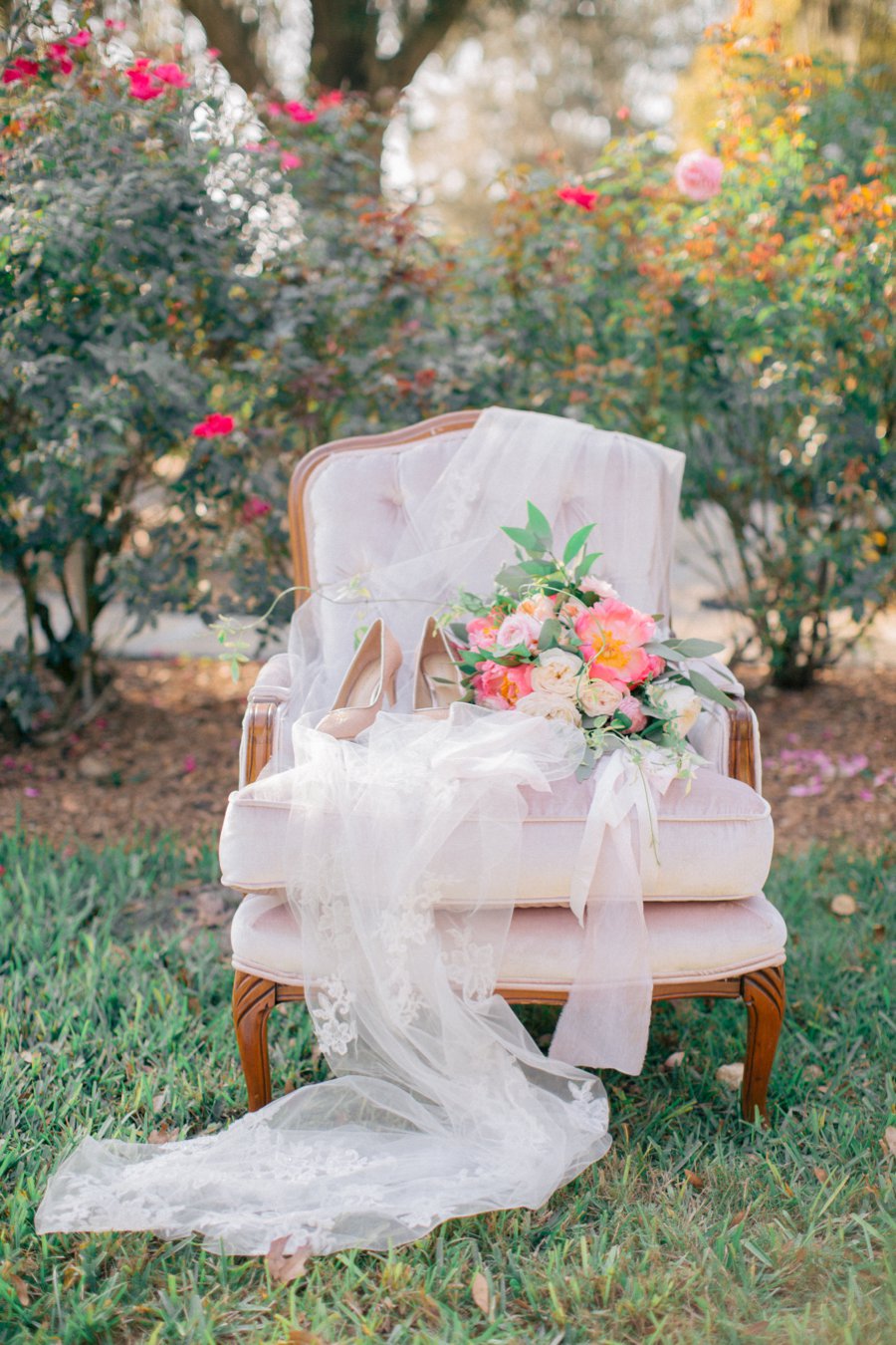 Pink & Peach Florida Floral Garden Wedding Ideas via TheELD.com