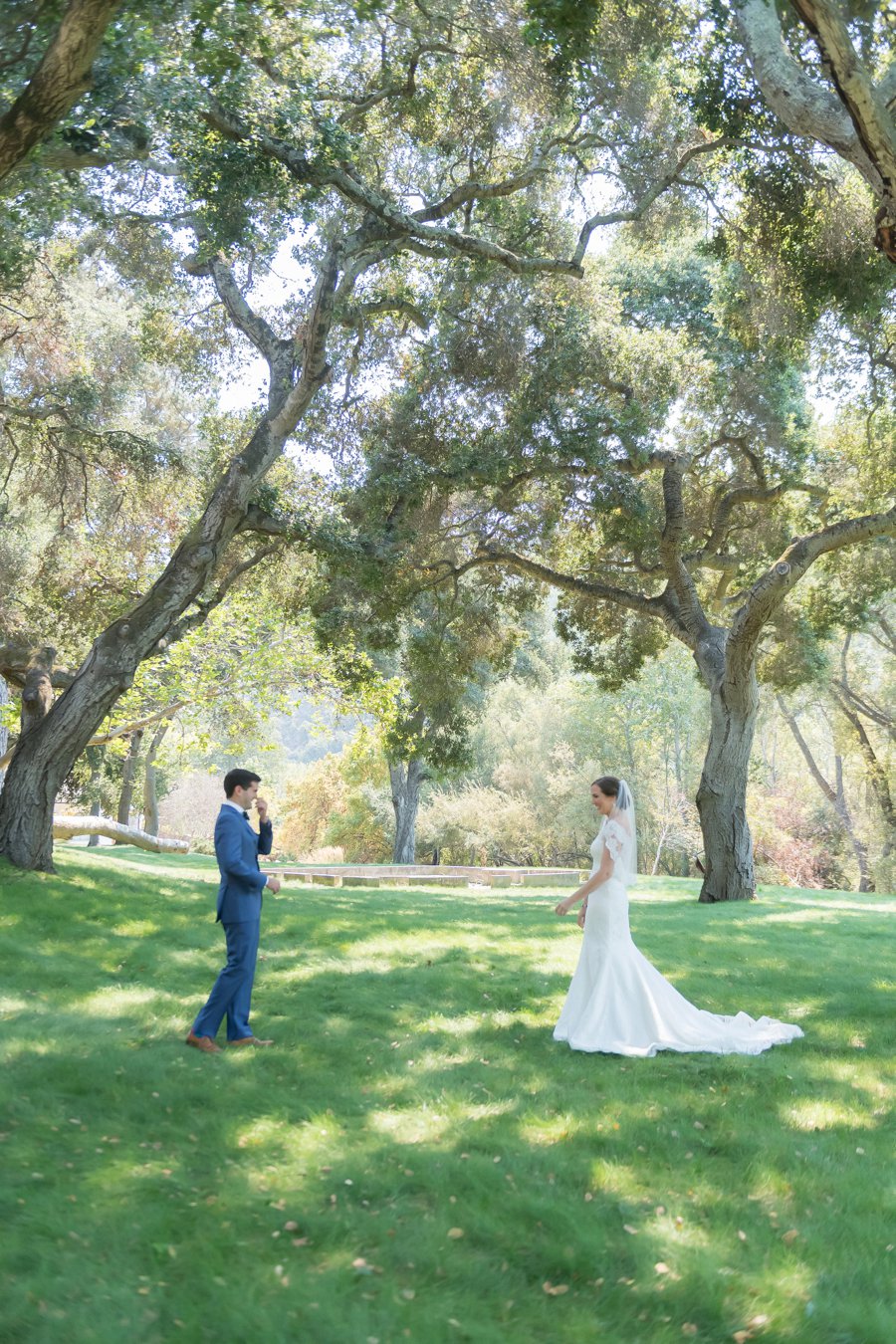 A Bright & Colorful Wedding In California via TheELD.com