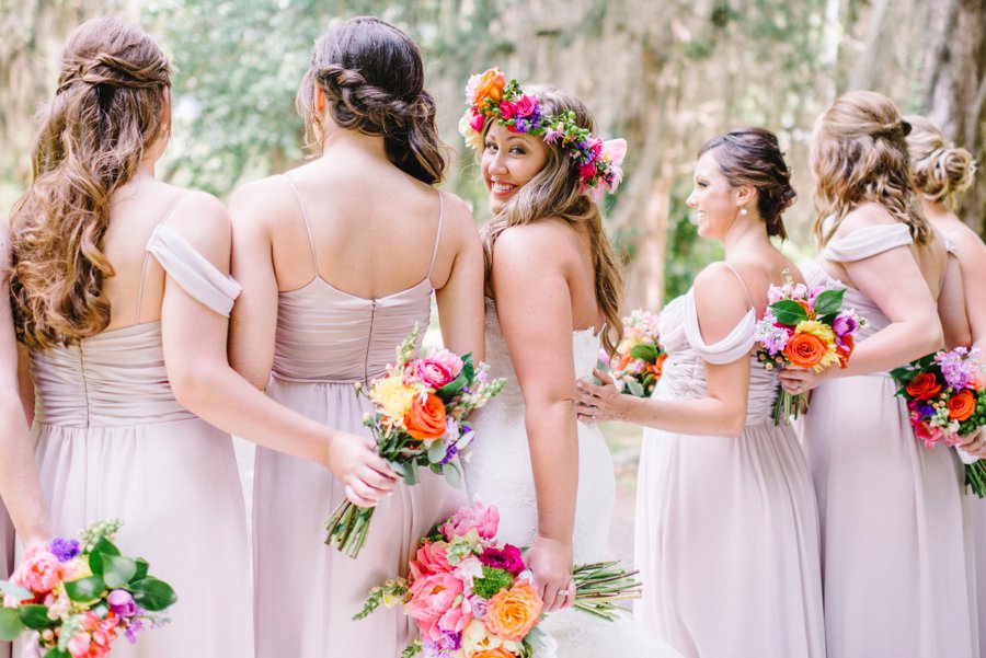 A Colorful Plantation Style Alabama Wedding via TheELD.com