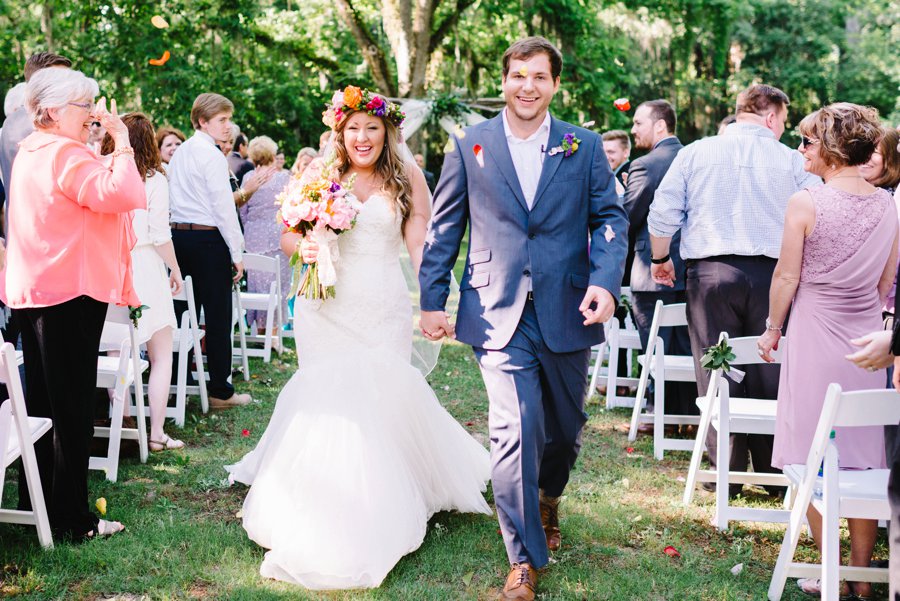 A Colorful Plantation Style Alabama Wedding via TheELD.com