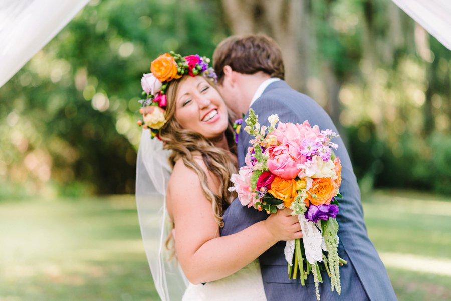 A Colorful Plantation Style Alabama Wedding via TheELD.com