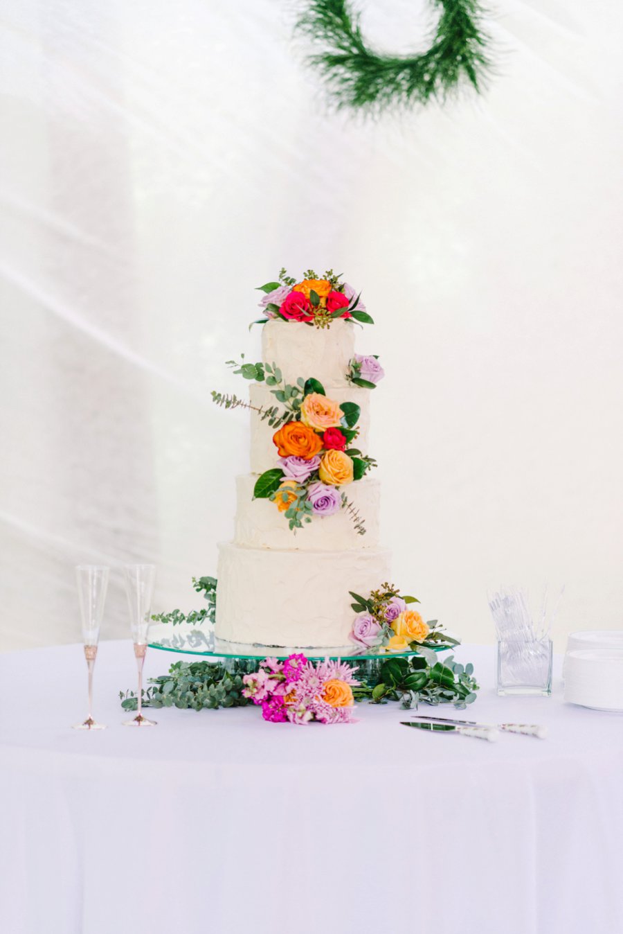 A Colorful Plantation Style Alabama Wedding via TheELD.com