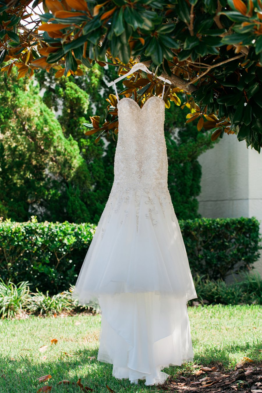 Elegant Pink and White Florida Wedding via TheELD.com